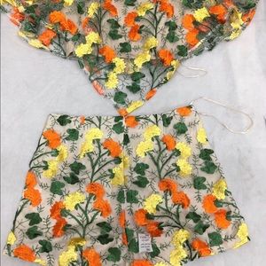 I m selling the new dress and new outfit